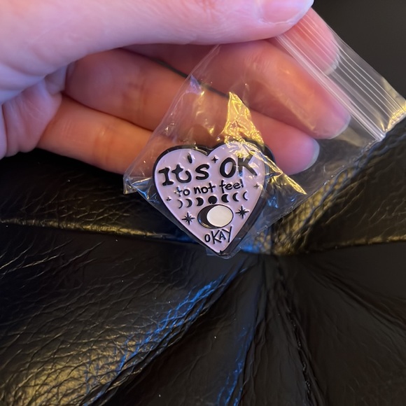 Heart-Shaped ‘It’s OK to Not Feel OK’ Enamel Pin with Celestial Design - Picture 2 of 3